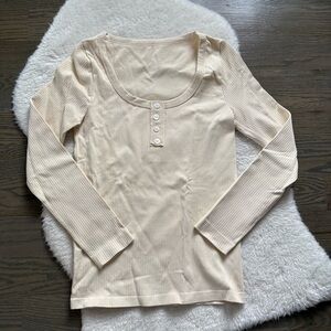 OQQ beige fixed button long sleeve ribbed top